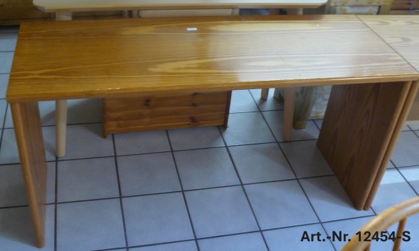 Schreibtisch