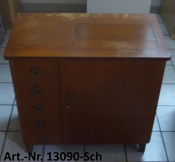 Nähmaschinenschrank